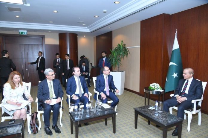 Govt prioritizing promotion of foreign investment: PM