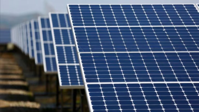 Chinese manufacturer unveils micro-inverter to benefit Pakistan’s remote areas