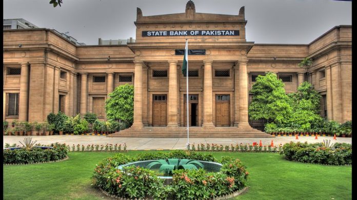Overseas Pakistanis sent $2.4 bln remittances in Sept: SBP