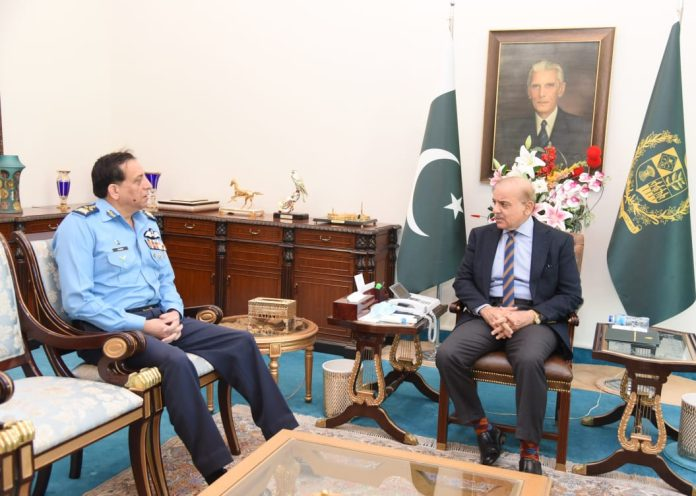 PM, air chief discuss PAF’s professional matters