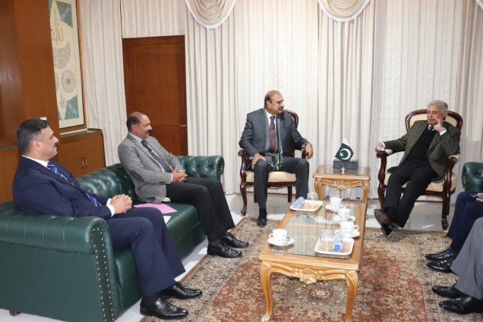 NUML Rector calls on Education Minister