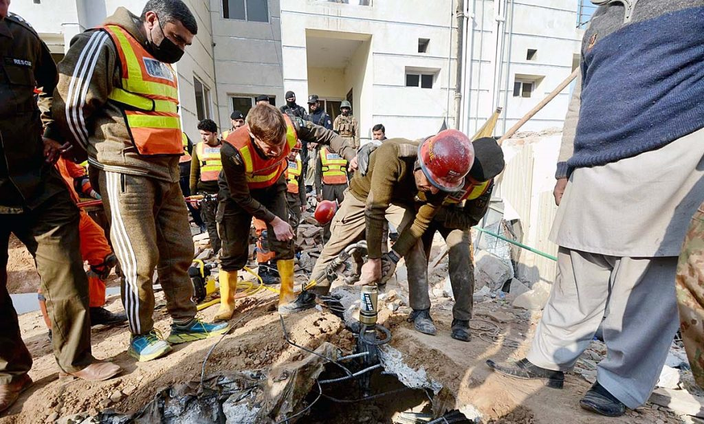 Rescue 1122 completes search operation of Police Lines explosion