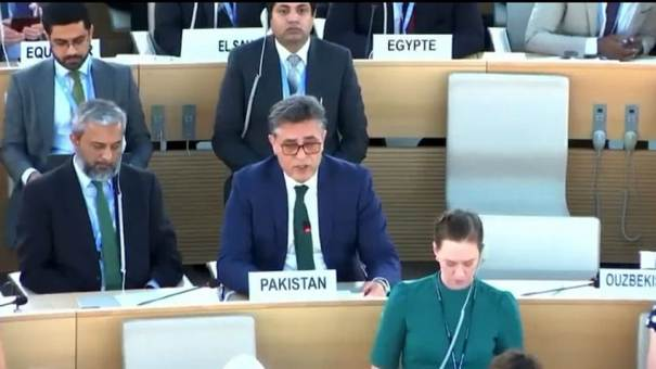 Pakistan, on OIC’s behalf, urges states to back draft seeking action against Quran’s desecration