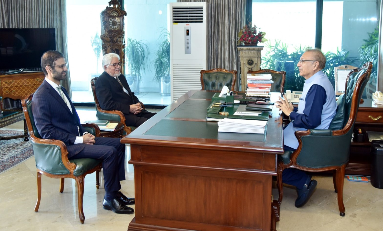 President lauds PM Kakar’s statement on general elections