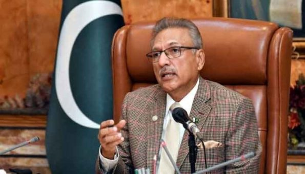 President pays tribute to martyrs, Ghazis of Pakistan armed forces