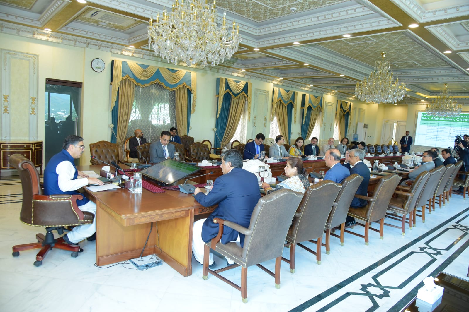 PM directs framing of industrial policy to spur economic growt