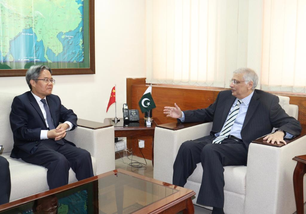 Chinese envoy, Planning minister discuss CPEC projects