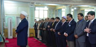 PM offers Friday prayer at Urumqi’s historic Grand Bazar Mosque