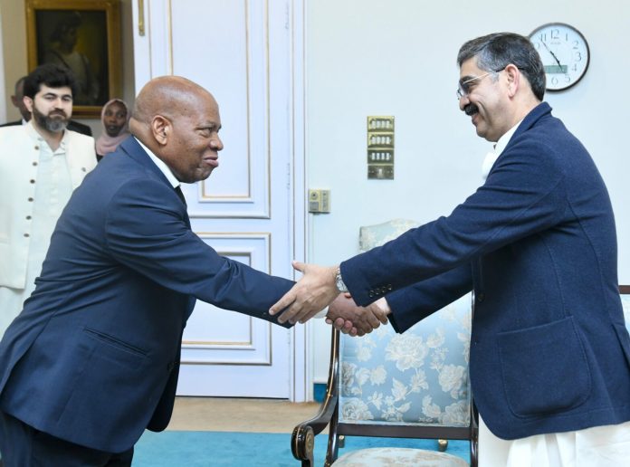 PM invites Rwanda to open diplomatic mission in Islamabad for closer African ties