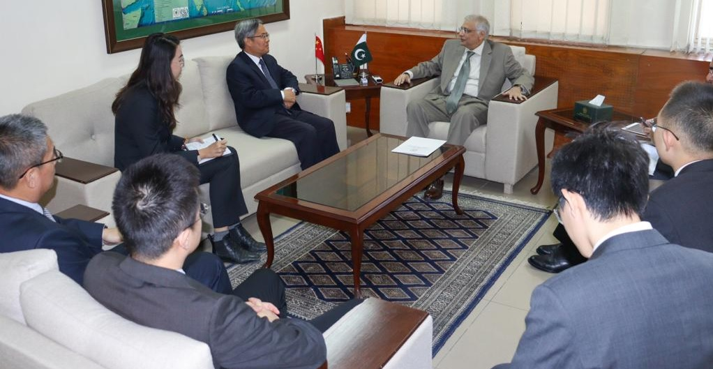 Planning minister, Chinese envoy discuss progress on CPEC