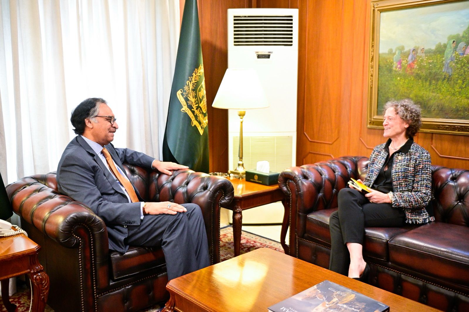 Canadian High Commissioner calls on Jalil Abbas Jilani