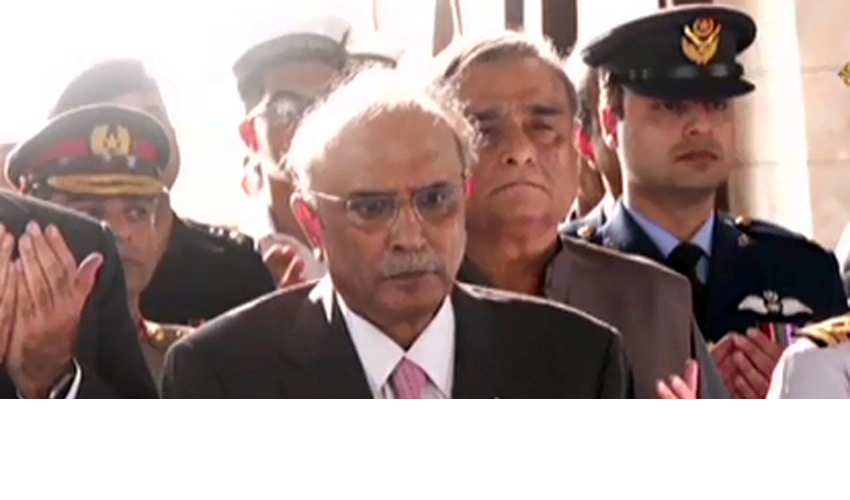 President Zardari pays visit to Mazar-e-Quaid