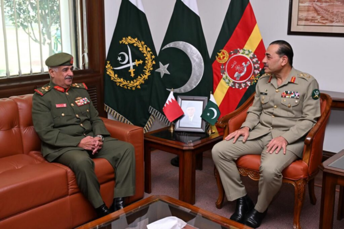 Bahrain’s Commander National Guard calls on Army Chief Bahrain’s Commander National Guard calls on Army Chief