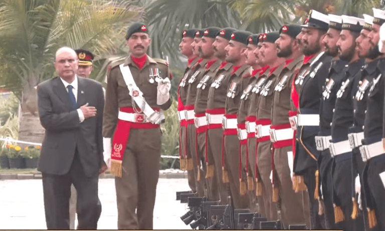 President Asif Zardari presented guard of honour