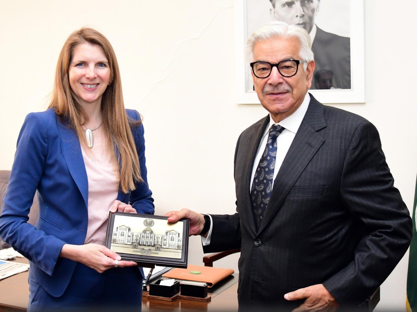 British envoy calls on Defence Minister
