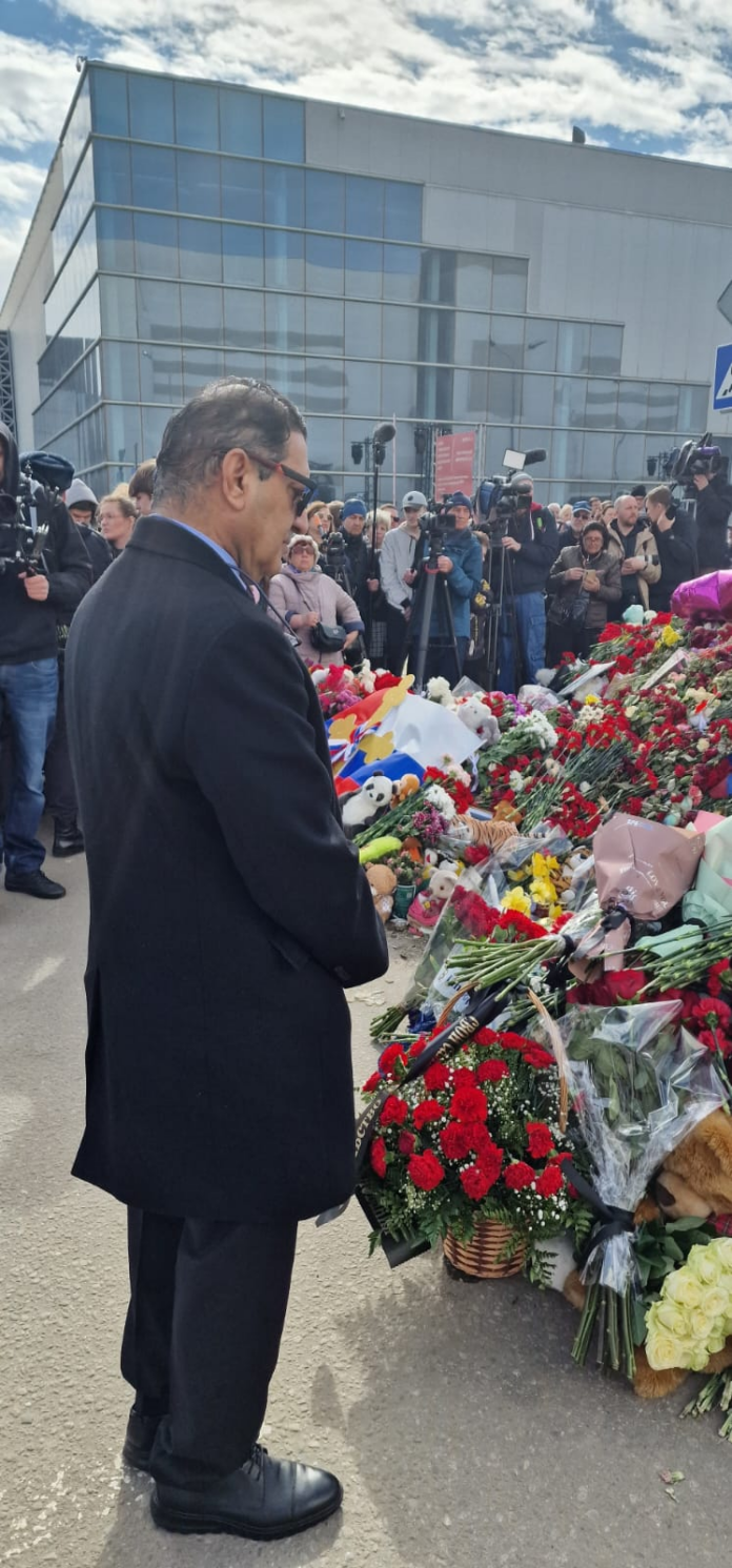 Pakistan envoy attends ceremony to honour victim of Moscow terror attack Pakistan envoy attends ceremony to honour victim of Moscow terror attack