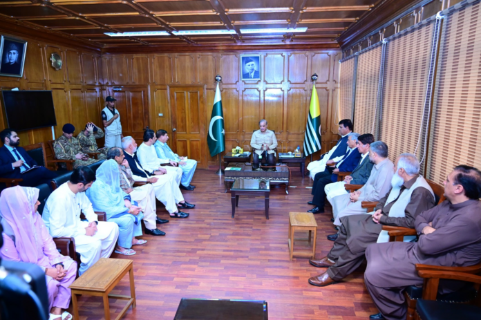 PM Shehbaz urges PML-N’s role for AJK progress, public relief PM Shehbaz urges PML-N’s role for AJK progress, public relief