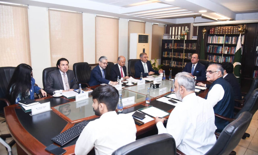 Aurangzeb assures consideration to PBC budget proposals