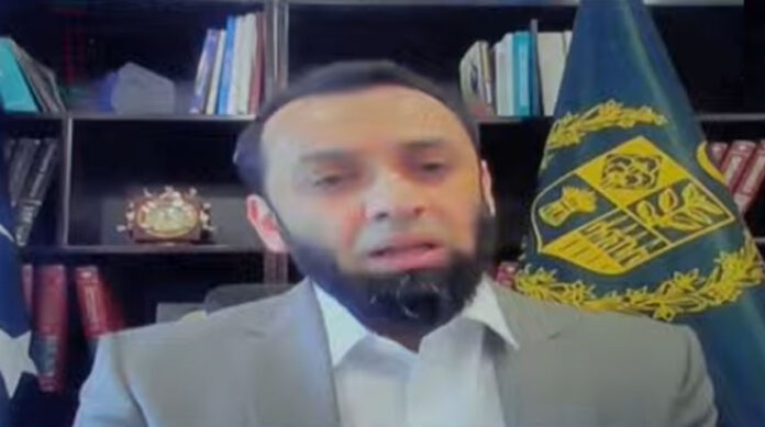 Imparting modern education to seminaries students great service to nation: Tarar