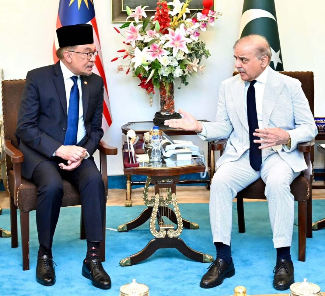 Pakistan and Malaysia strengthen cooperation talks