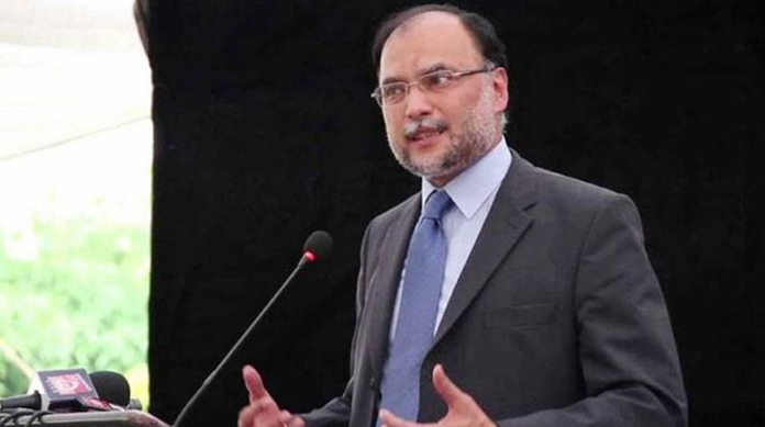 Ahsan suggests countrywide Mobile Learning Festival in collaboration with Pakistan Railways