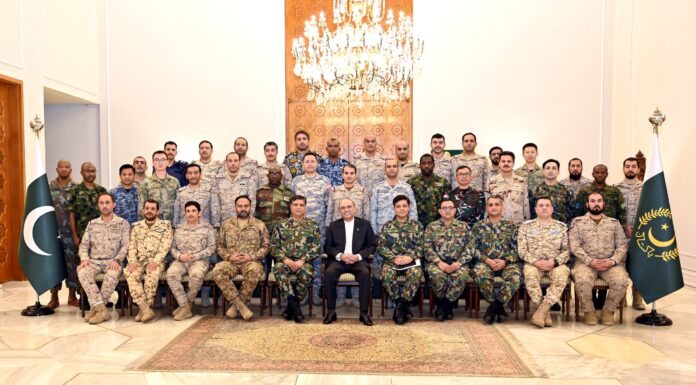 Armed Forces capable of dealing with any challenge: President