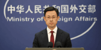 中国外长：中国和俄罗斯应加强金砖国家内部协调 巴通社里约热内卢4月29日电 中国外交部长王毅周一表示，中国和俄罗斯作为金砖国家创始成员国，应加强框架内协调，深化发展中国家和新兴经济体的团结合作。 王毅是中国中共中央政治局委员，他在会见俄罗斯外交部长谢尔盖·拉夫罗夫时发表了上述讲话。 王毅表示，两国应共同努力，不断落实两国元首达成的重要共识，在各领域合作取得切实成果。