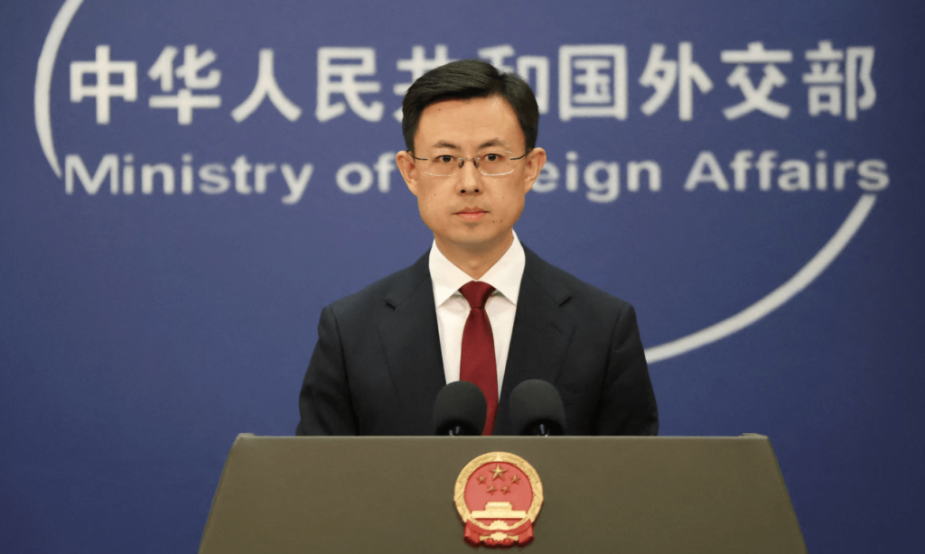 中国外长：中国和俄罗斯应加强金砖国家内部协调 巴通社里约热内卢4月29日电 中国外交部长王毅周一表示，中国和俄罗斯作为金砖国家创始成员国，应加强框架内协调，深化发展中国家和新兴经济体的团结合作。 王毅是中国中共中央政治局委员，他在会见俄罗斯外交部长谢尔盖·拉夫罗夫时发表了上述讲话。 王毅表示，两国应共同努力，不断落实两国元首达成的重要共识，在各领域合作取得切实成果。