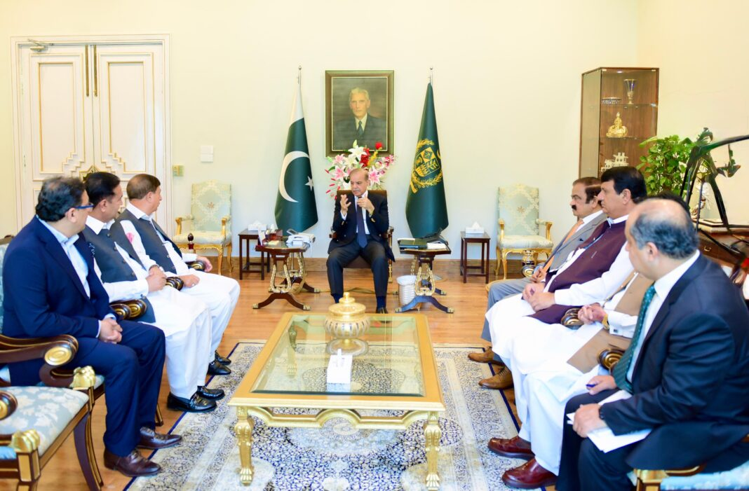 PM Shehbaz, AJK leadership discuss political situation, development projects