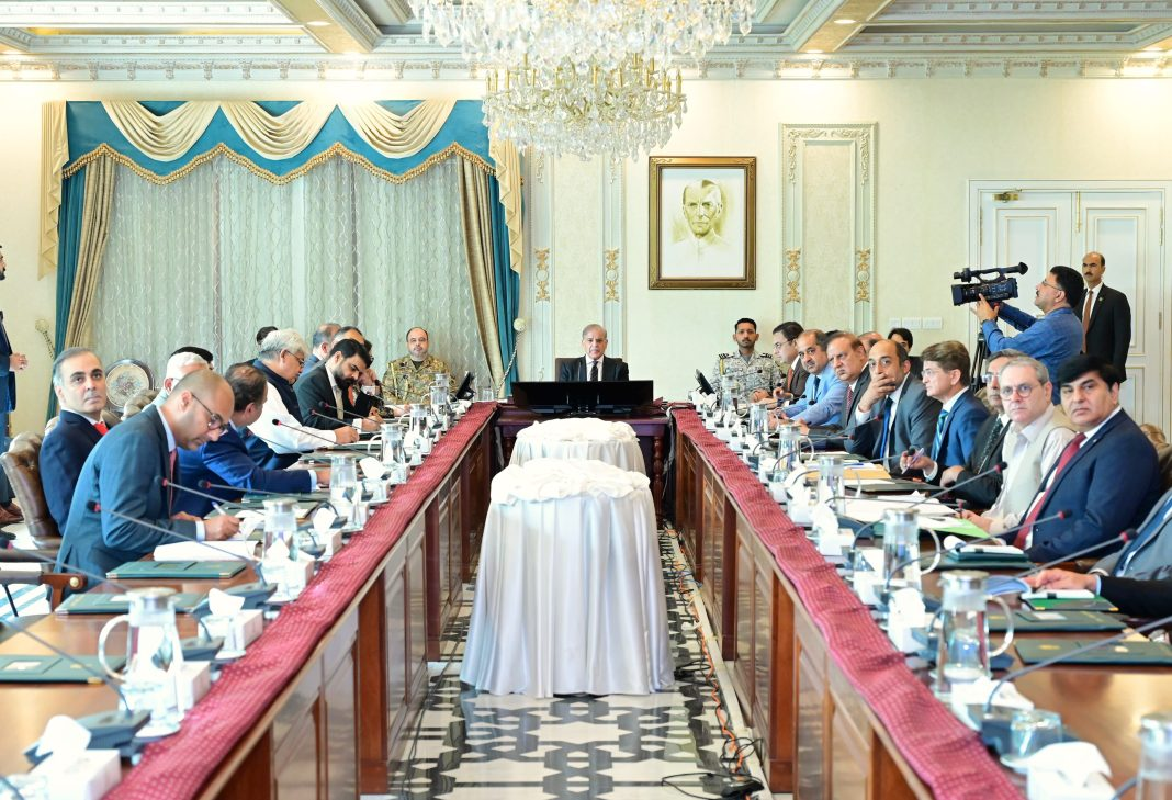 PM directs formation of 3 specialized committees to promote cashless economy