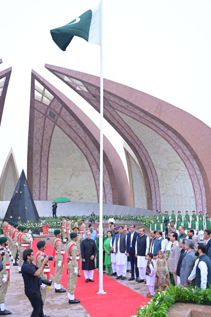 PM Shehbaz hoists national flag to mark 78th Independence Day