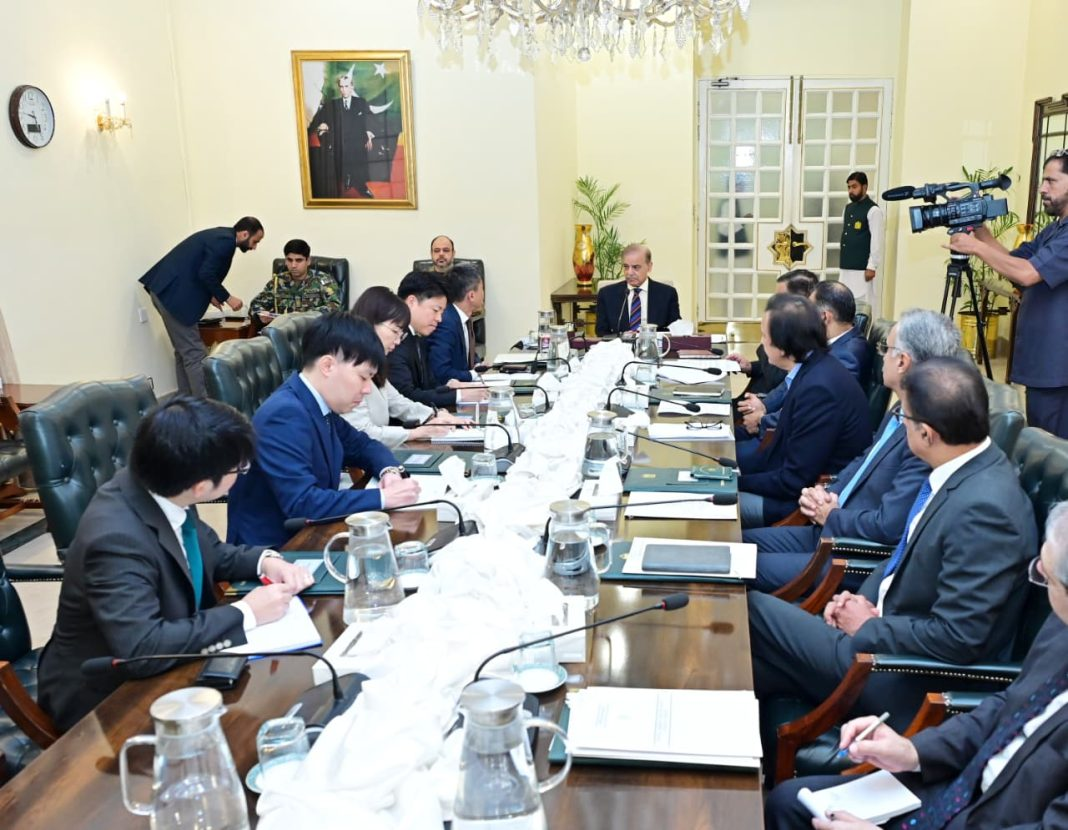 PM reaffirms commitment to strengthen economic ties with Japan