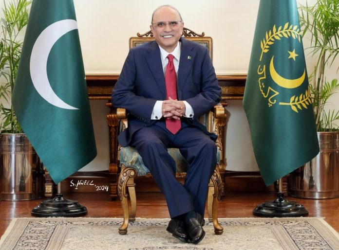 President Zardari returns after visit to China