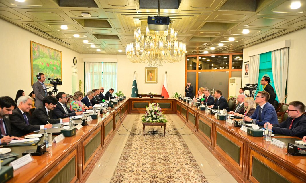 DPM Dar, Polish Foreign Minister appreciate positive trajectory of bilateral relations