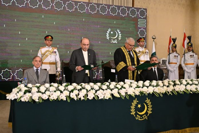 Justice Amin-Ud-Din takes oath as first CJ of Federal Constitutional Court