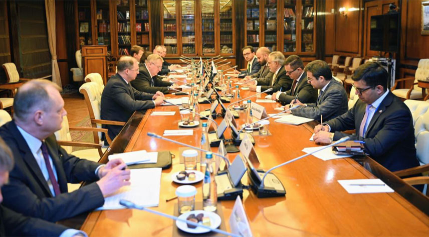 Dar, Overchuk hold wide-ranging talks in Moscow to deepen Pakistan–Russia partnership
