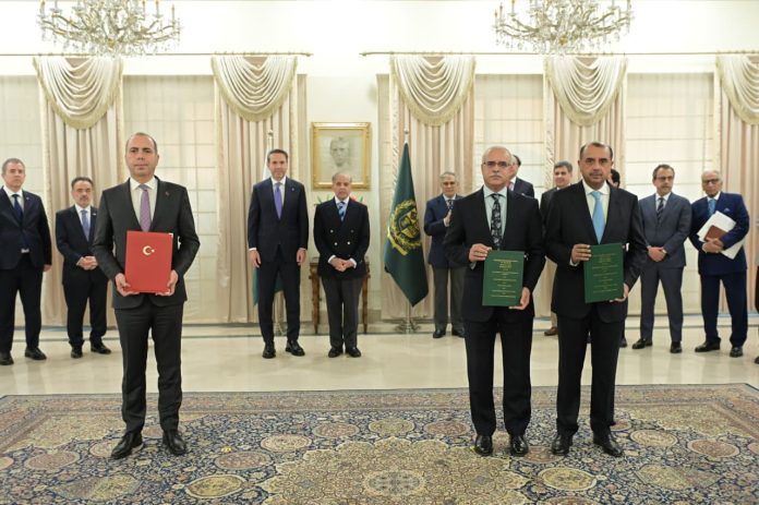 PM invites Turkish companies to increase investment in Pakistan’s energy sector