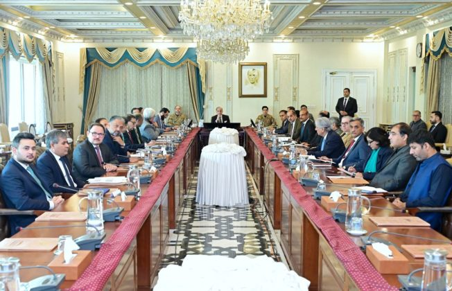 PM directs FBR to intensify efforts to achieve 11% tax-to-GDP ratio