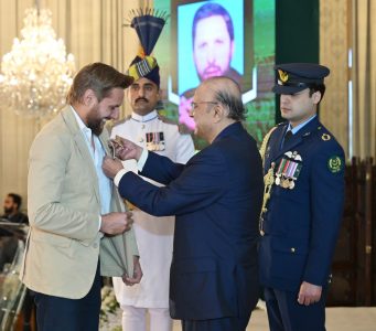 President confers Pakistan’s civil awards on recipients from various fields