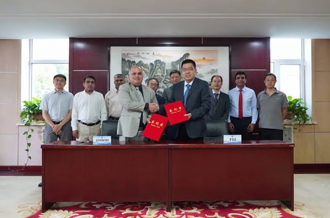巴基斯坦特使与中国外交部副部长回顾双边关系